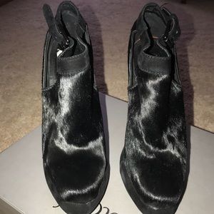 Boutique Black fur booties